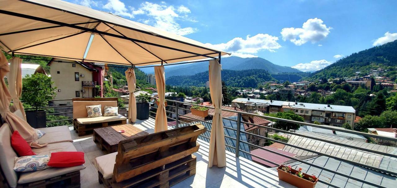Borjomi Inn Екстериор снимка